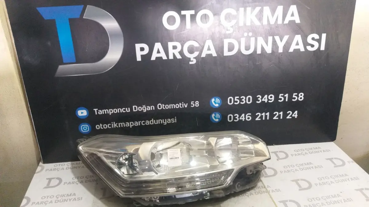 Citroen C 5 Sağ Far -11