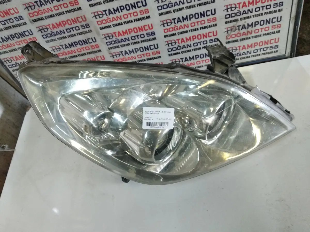 Opel Vectra C Sağ Far Makyajlı Kasa Orjinal Çıkma 07