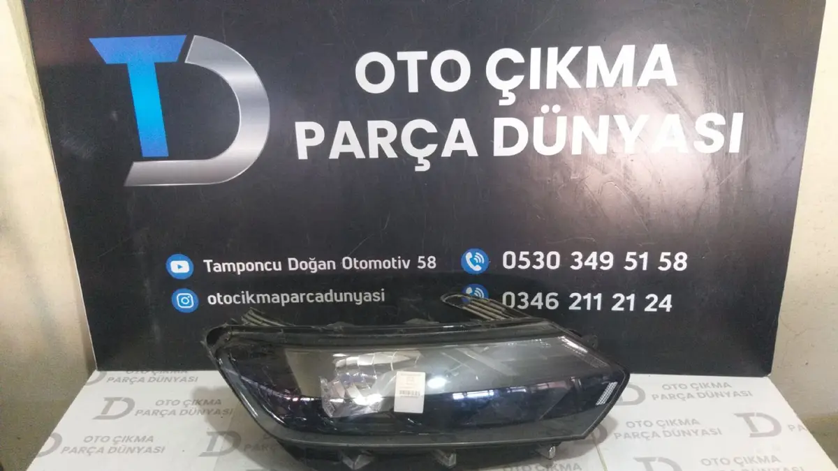 Dacia Sandero Sağ Far -21