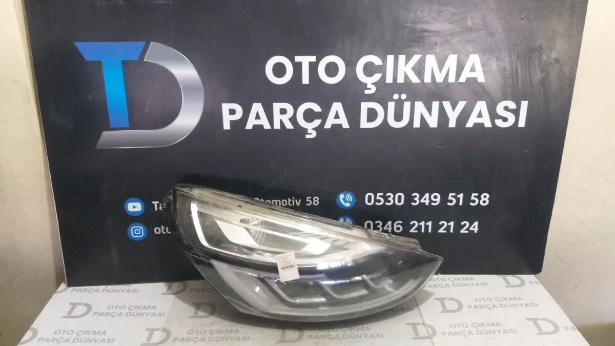 Renault Clio 4 Sağ Far-12-19