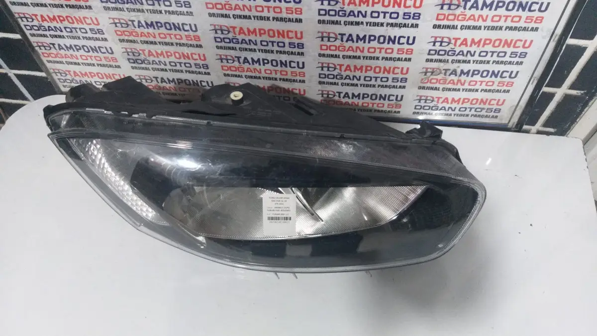 Ford Courier Siyah Sağ Far 14-18