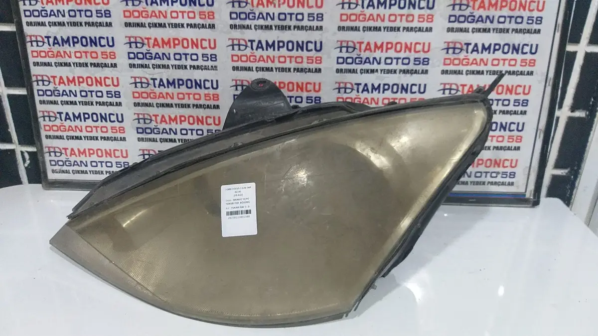 Ford Focus 1 Sol Far 02-05