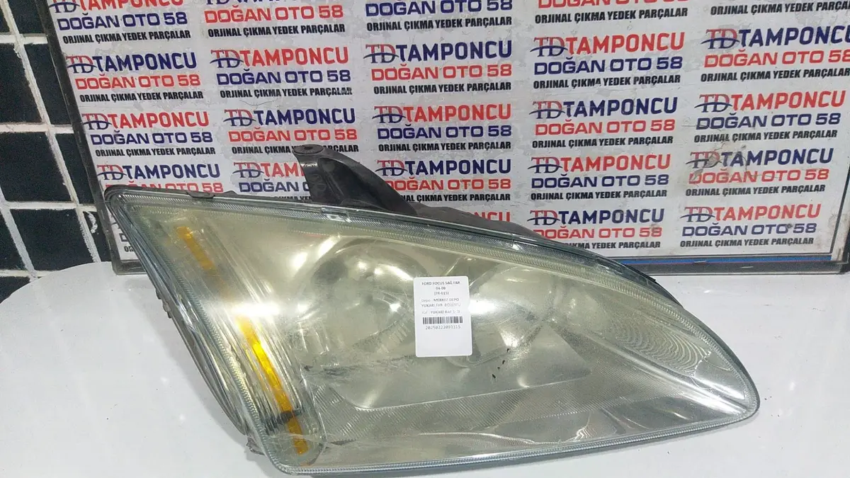 Ford Focus Sağ Far 04-08