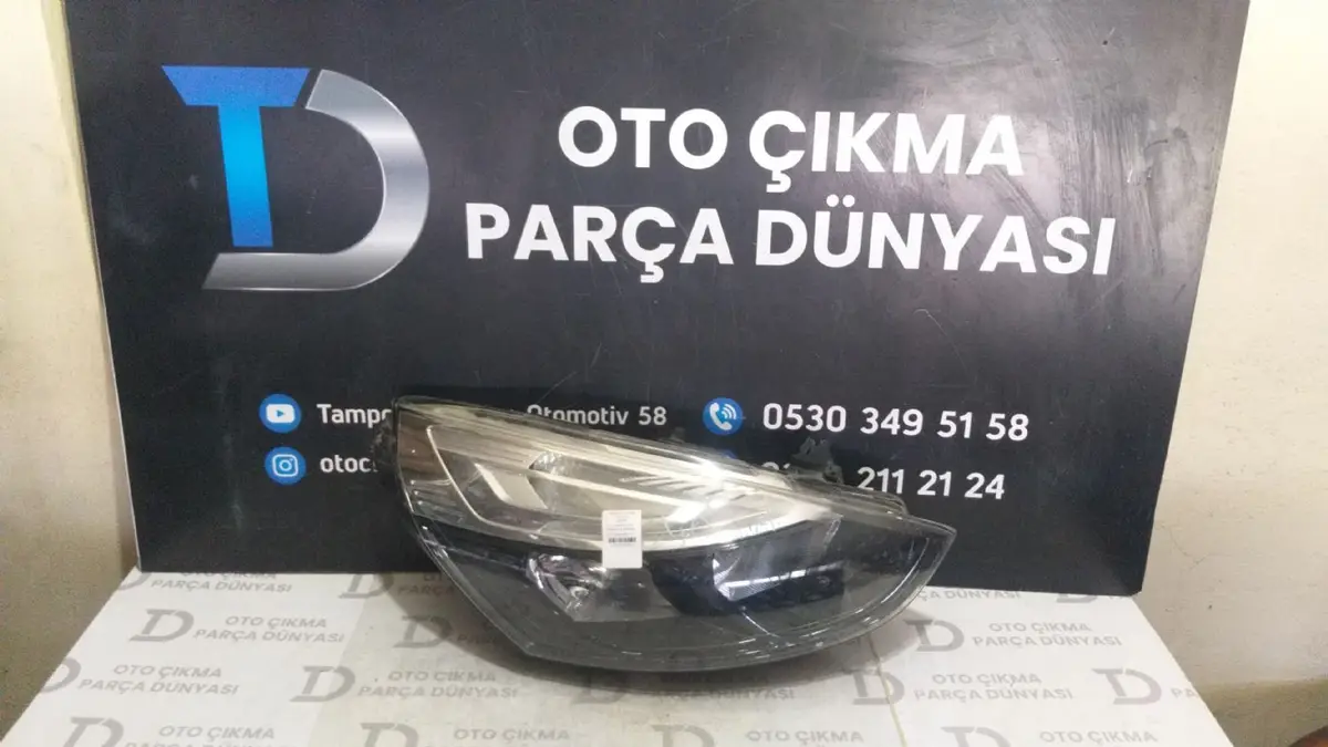 Renault Clio 4 Sağ Far 12-19