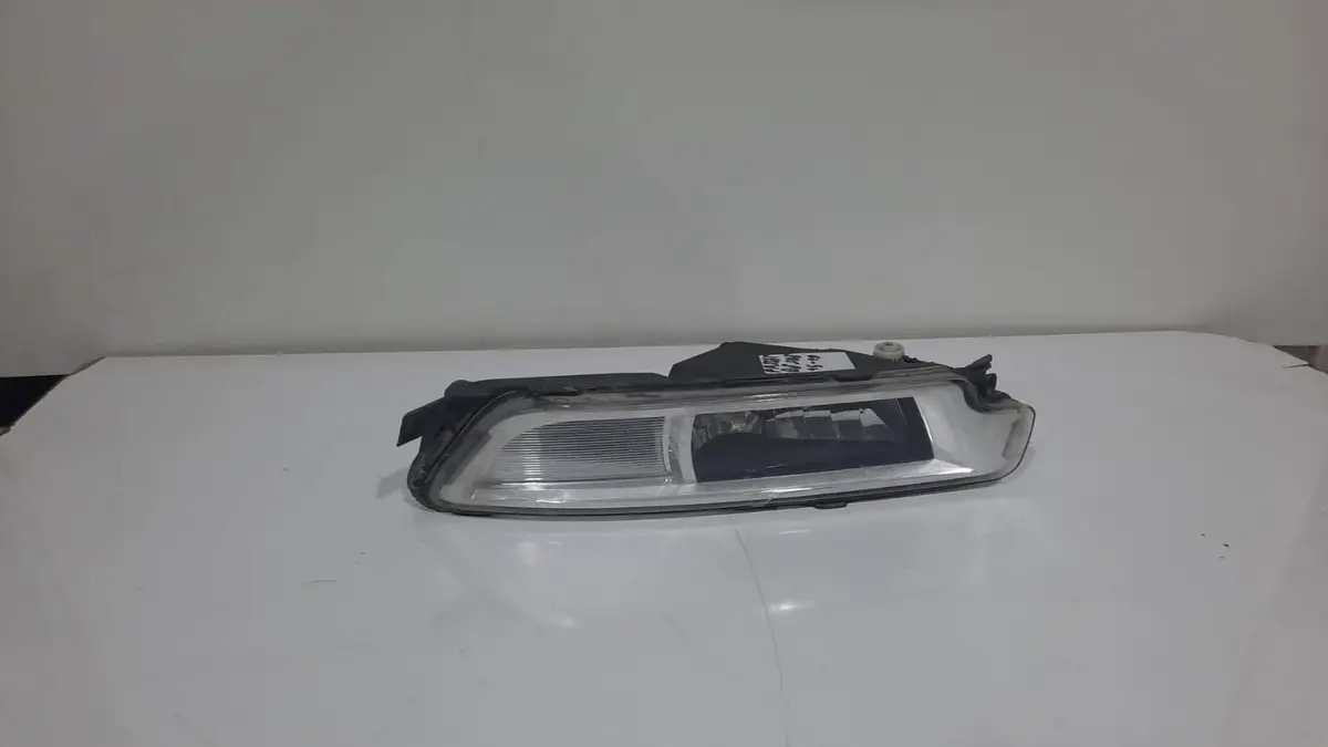 Volkswagen Passat B 8 Sağ Sis Far 15-19