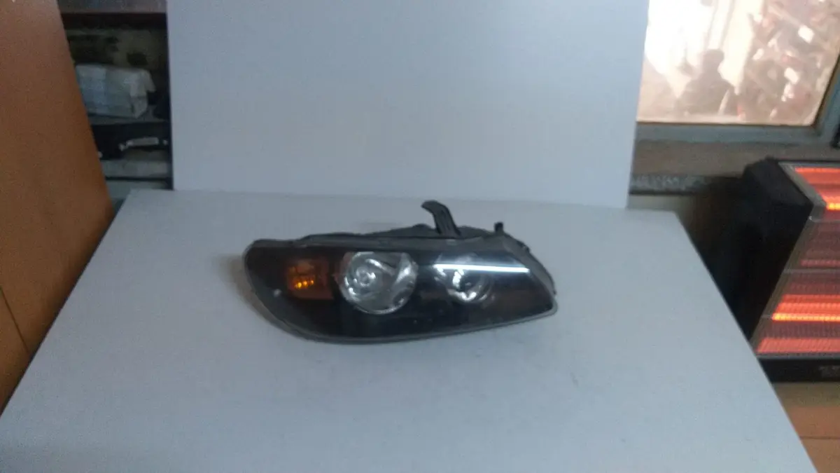 Nissan Almera Sağ Far 03-07