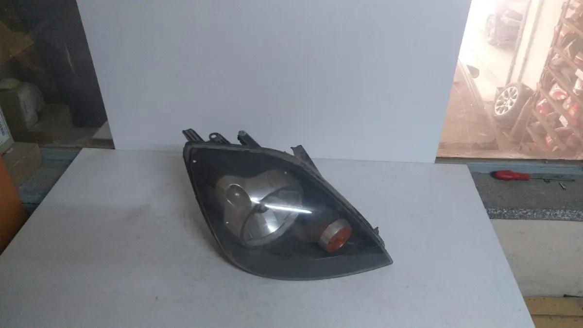 Ford Fiesta Sağ Far 07-10