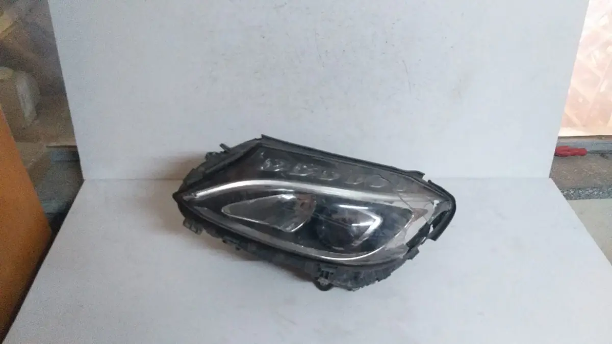 Mercedes C Serisi Sol Far W 205 15-20