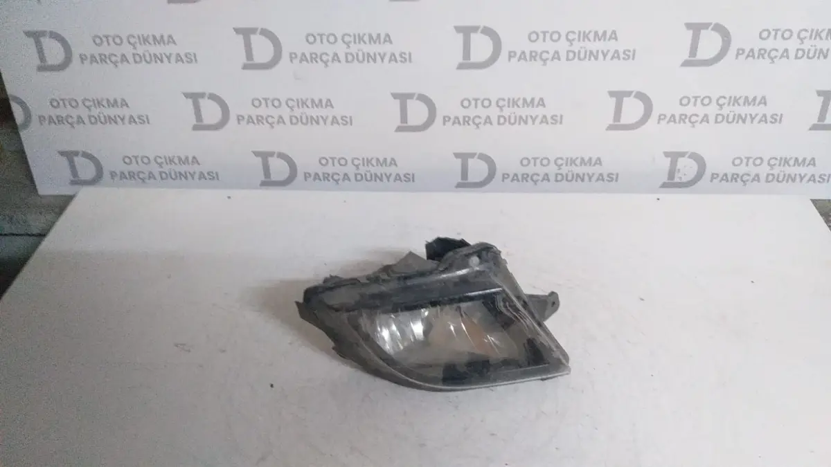Volkswagen Jetta Sağ Sis Farı