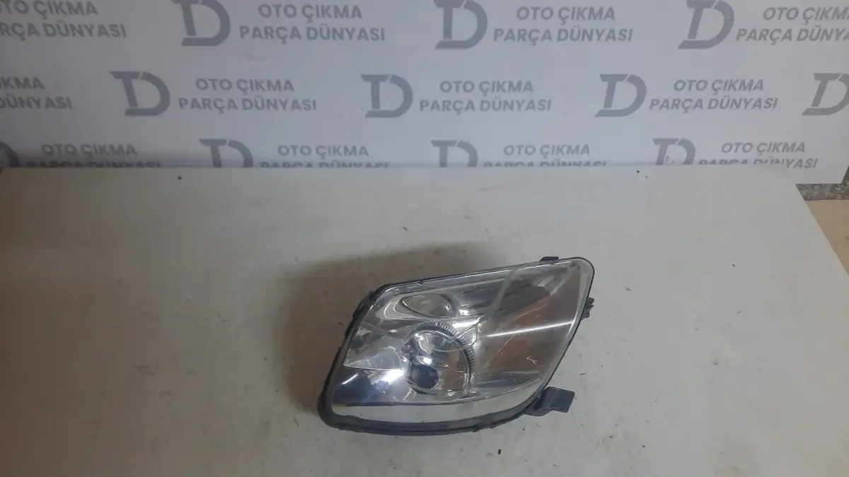 Peugeot 308 Sağ Sis Farı