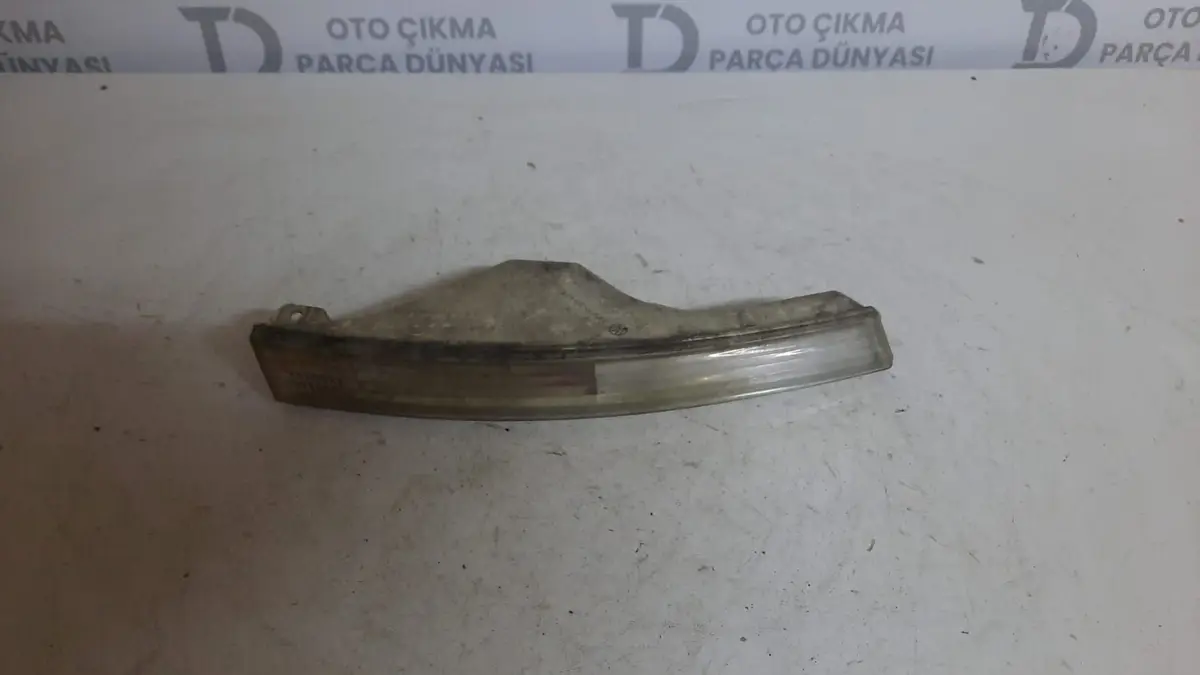 Volkswagen Passat B 6 Ön Tampon Sinyali