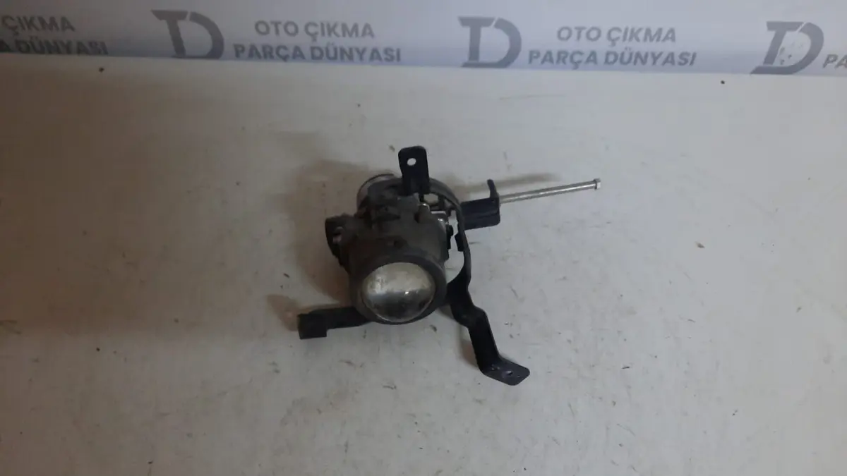 Kia Ceed Sağ Sis Farı