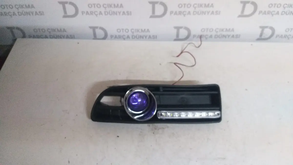 Volkswagen Bora Sağ Sis Farı