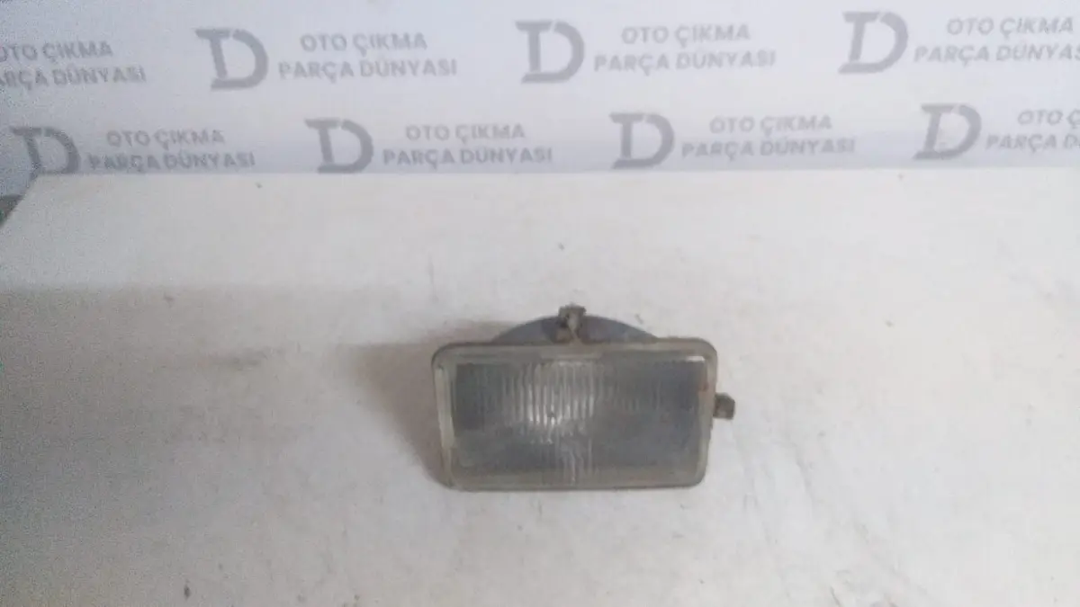 Ford Taunus Sağ Sis Lambası