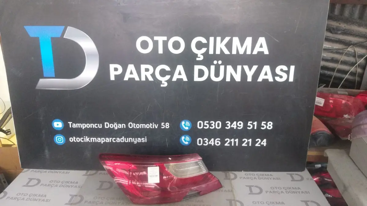 Renault Megane 4 Sol Dış Stop Cam Kırık