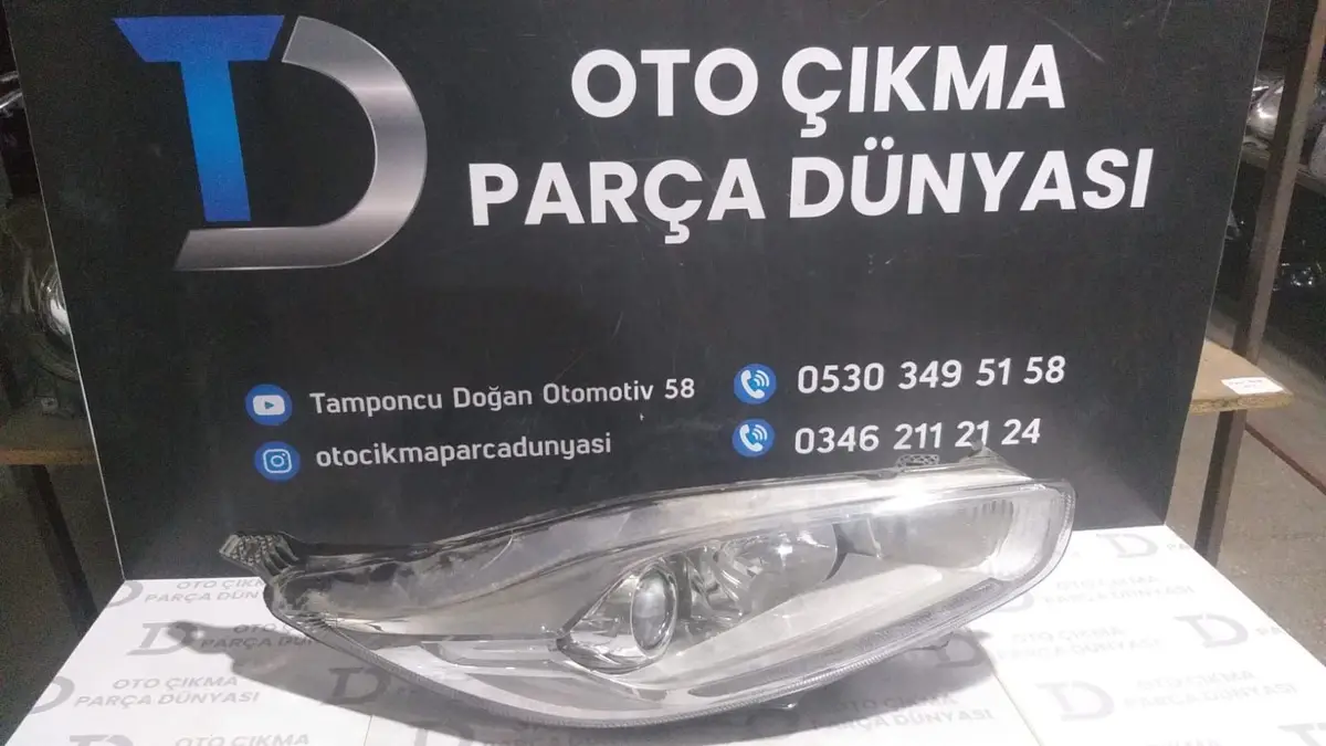 Ford Fiesta Sağ Far