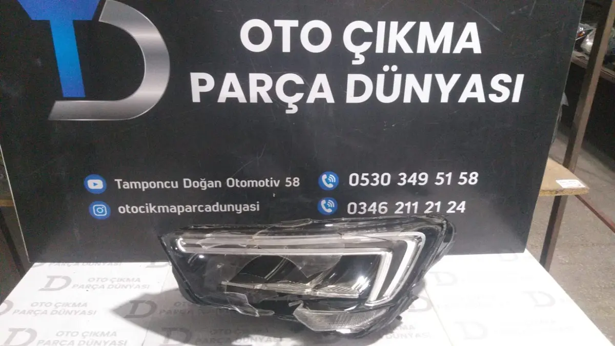 Opel Crosland Sol Far Cam Kırık