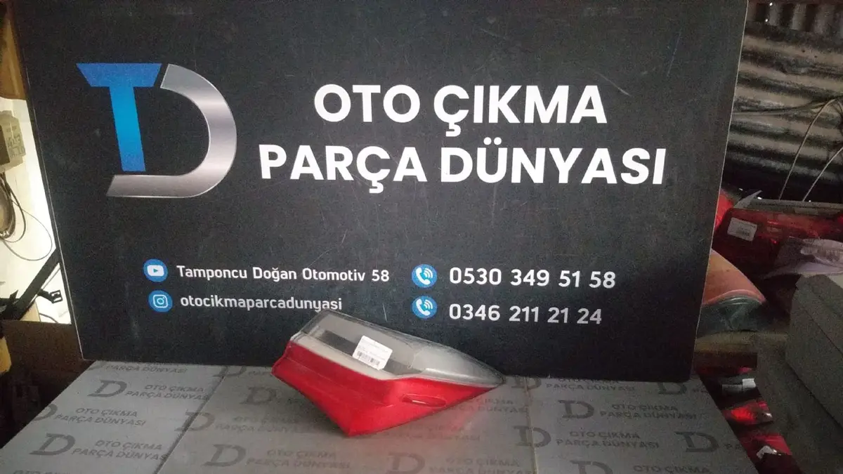 Toyota Corolla Sağ Dış Stop 15-18