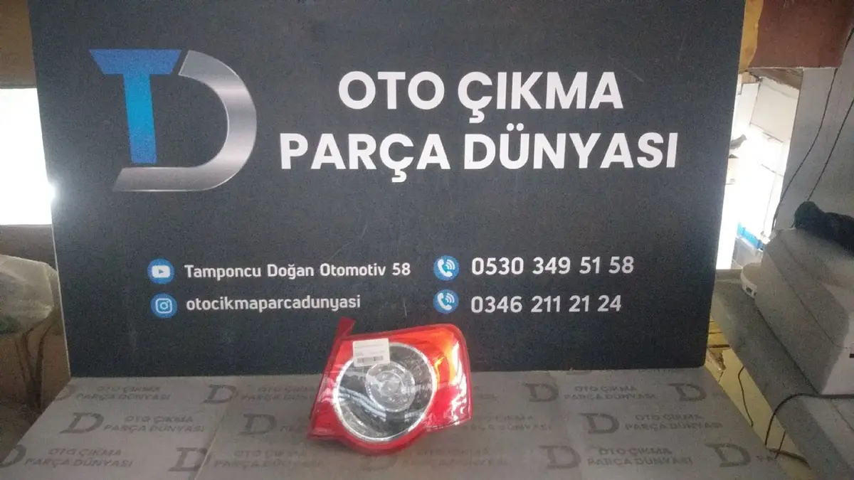 Volkswagen Passat B6 Sağ Dış Stop