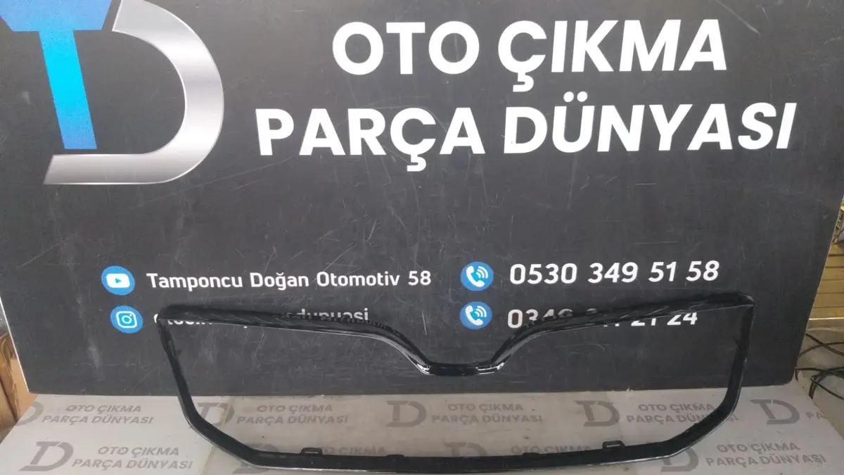Skoda Süper B Panjur Çıtası Siyah