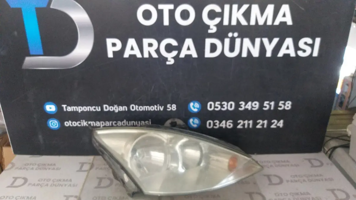 Ford Focus Sağ Far 99-02 2.El