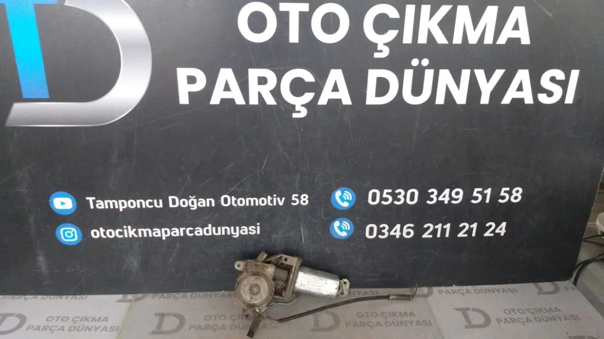 Alfa Romeo Arka Silecek Motoru