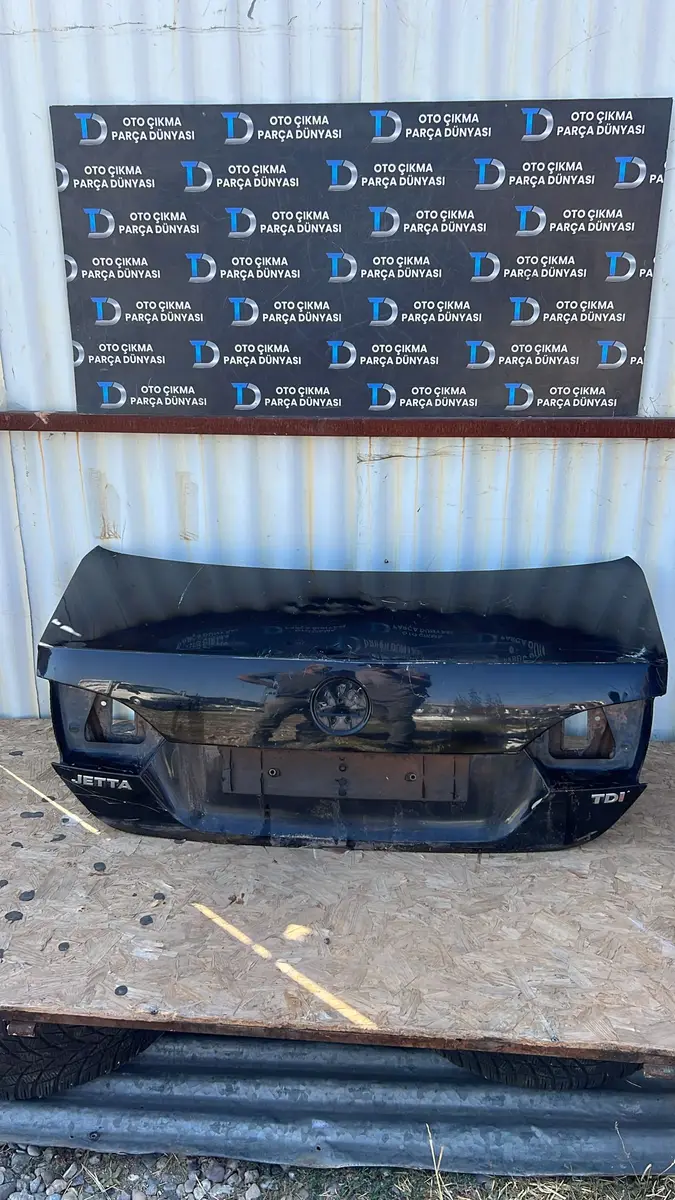 Volkswagen Jetta Arka Bagaj Kapağı 12-17