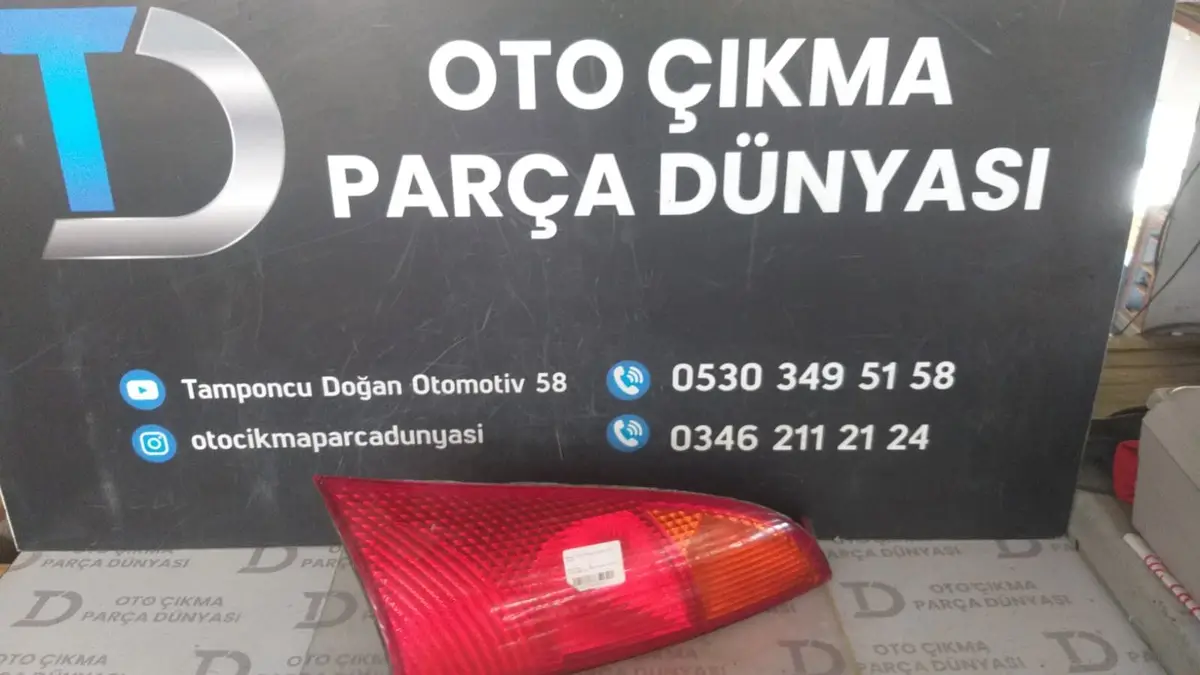 Ford Focus Sağ Stop 98-05 Hatcback
