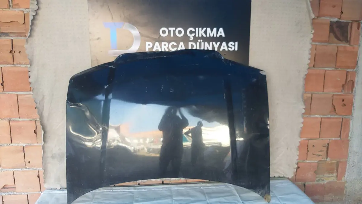 Volkswagen Jetta Ön Kaput 04-08