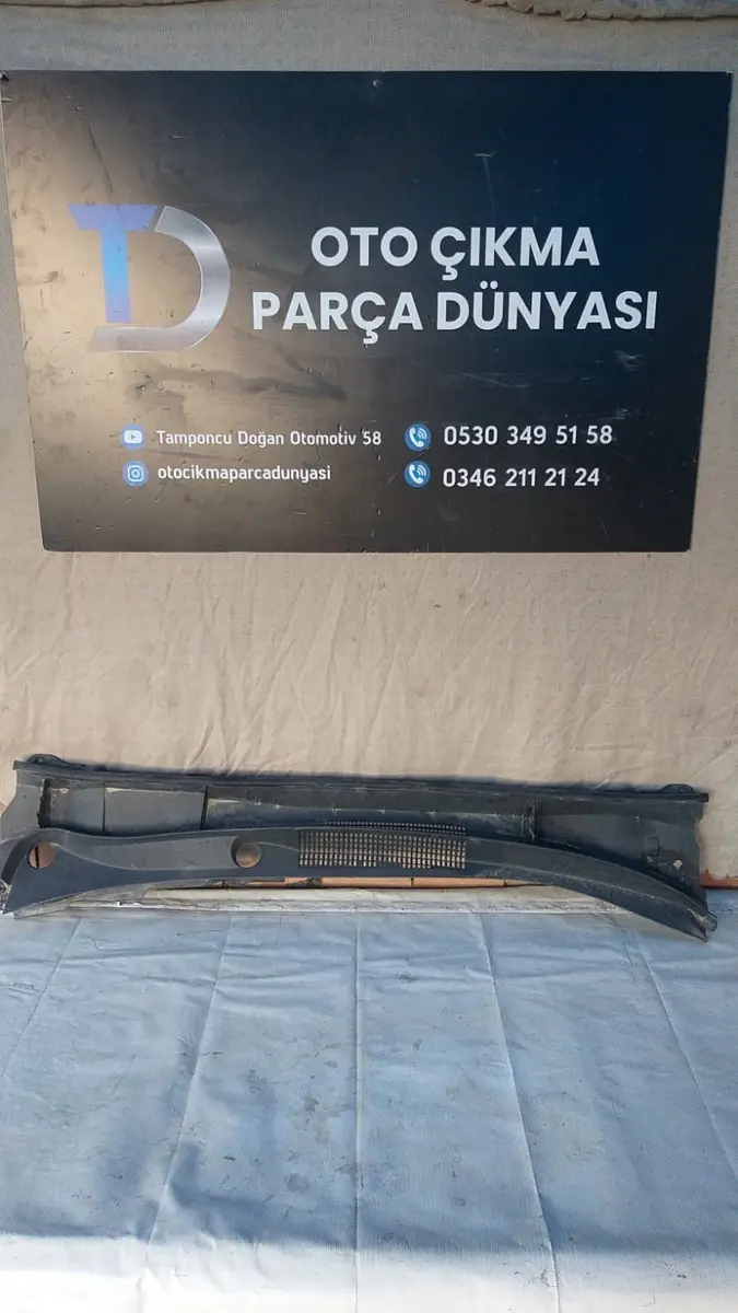 Toyota Corolla Ön Cam Izgarası 19-23