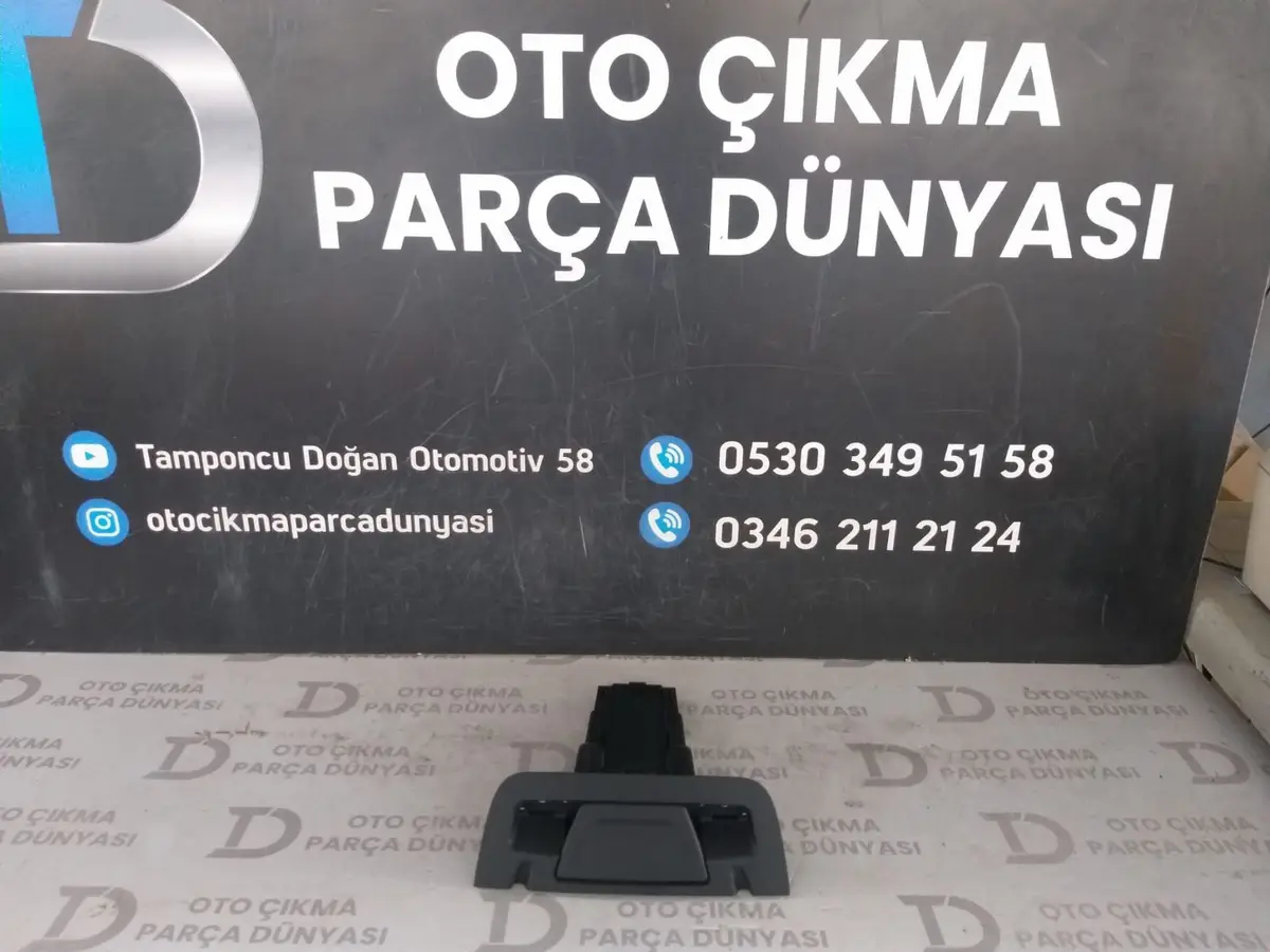 Ford Tourneo Courier Telefon Tutucu