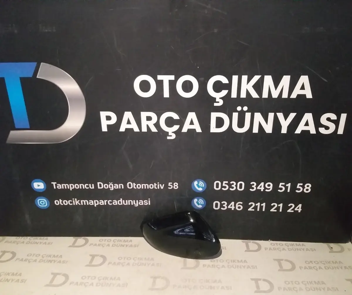 Volkswagen Passat B8 Sağ Dikiz Ayna Kapağı