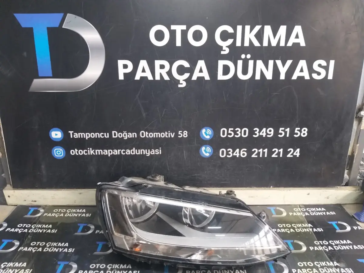 Volkswagen Jetta Sağ Far (11-18)