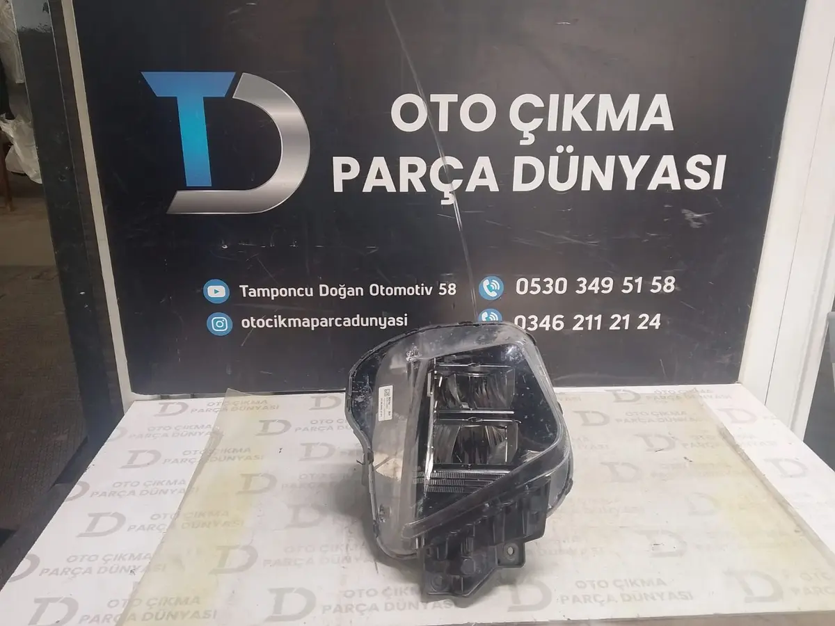 Hyundai Tucson Sağ Ön Far 21-25