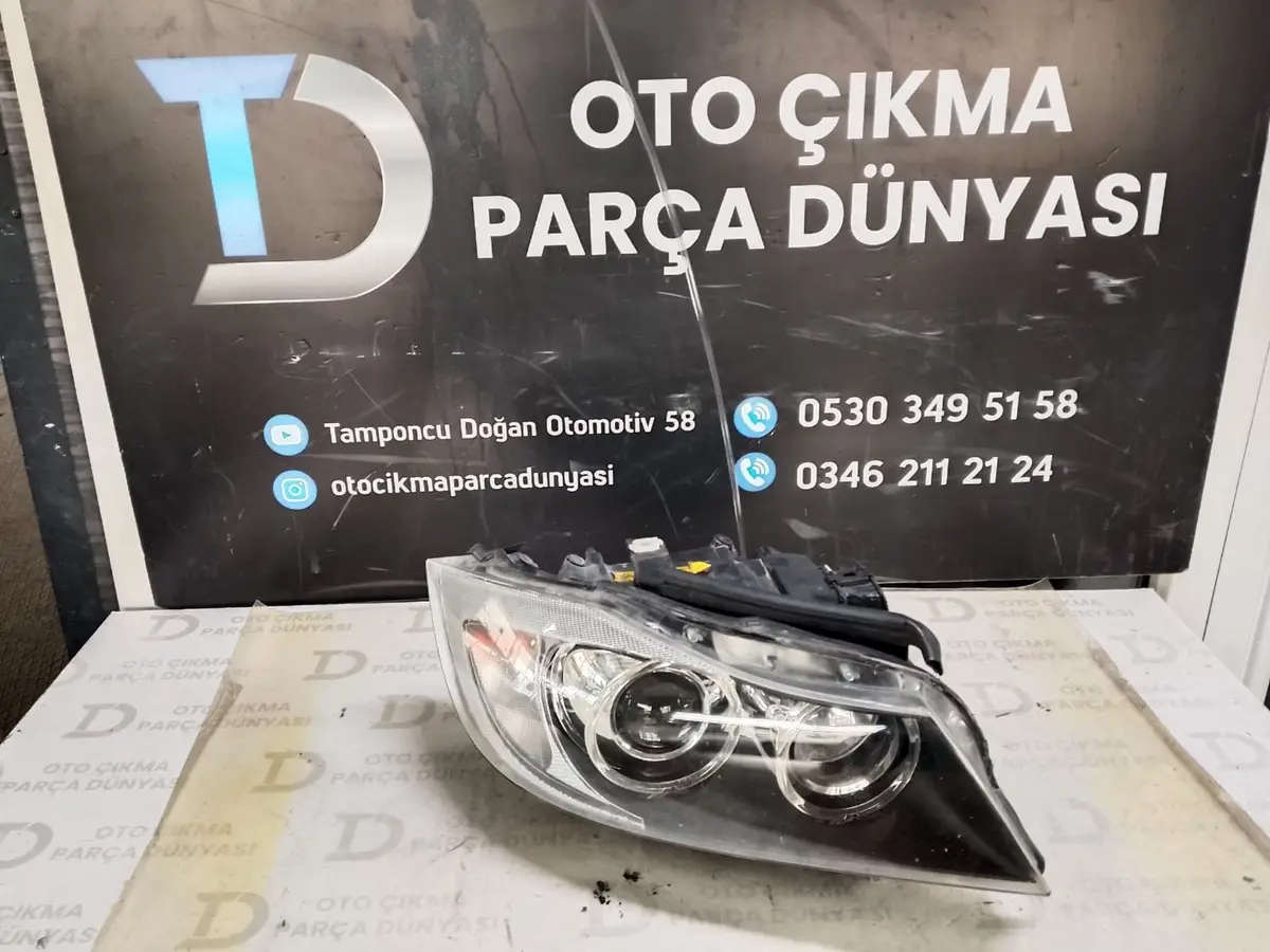 BMW E 90 Mercekli Angel Sağ Far