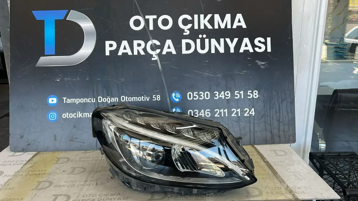 Mercedes C 200 Sağ Far