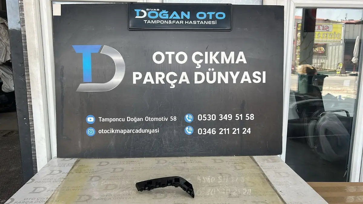 Honda Civic Ön Tampon Braketi Sağ