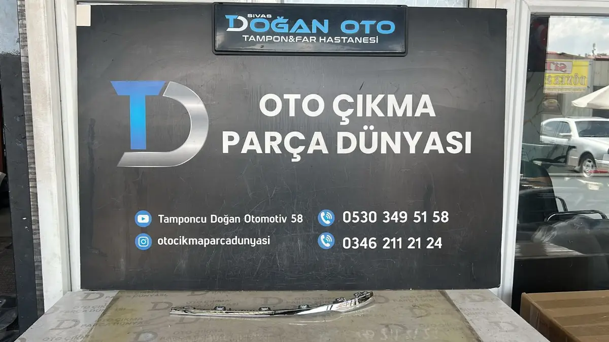 Volkswagen Passat B8 Ön Sağ Tampon Alt Krom Çıtası 2014 - 2019 Yeni Sıfır