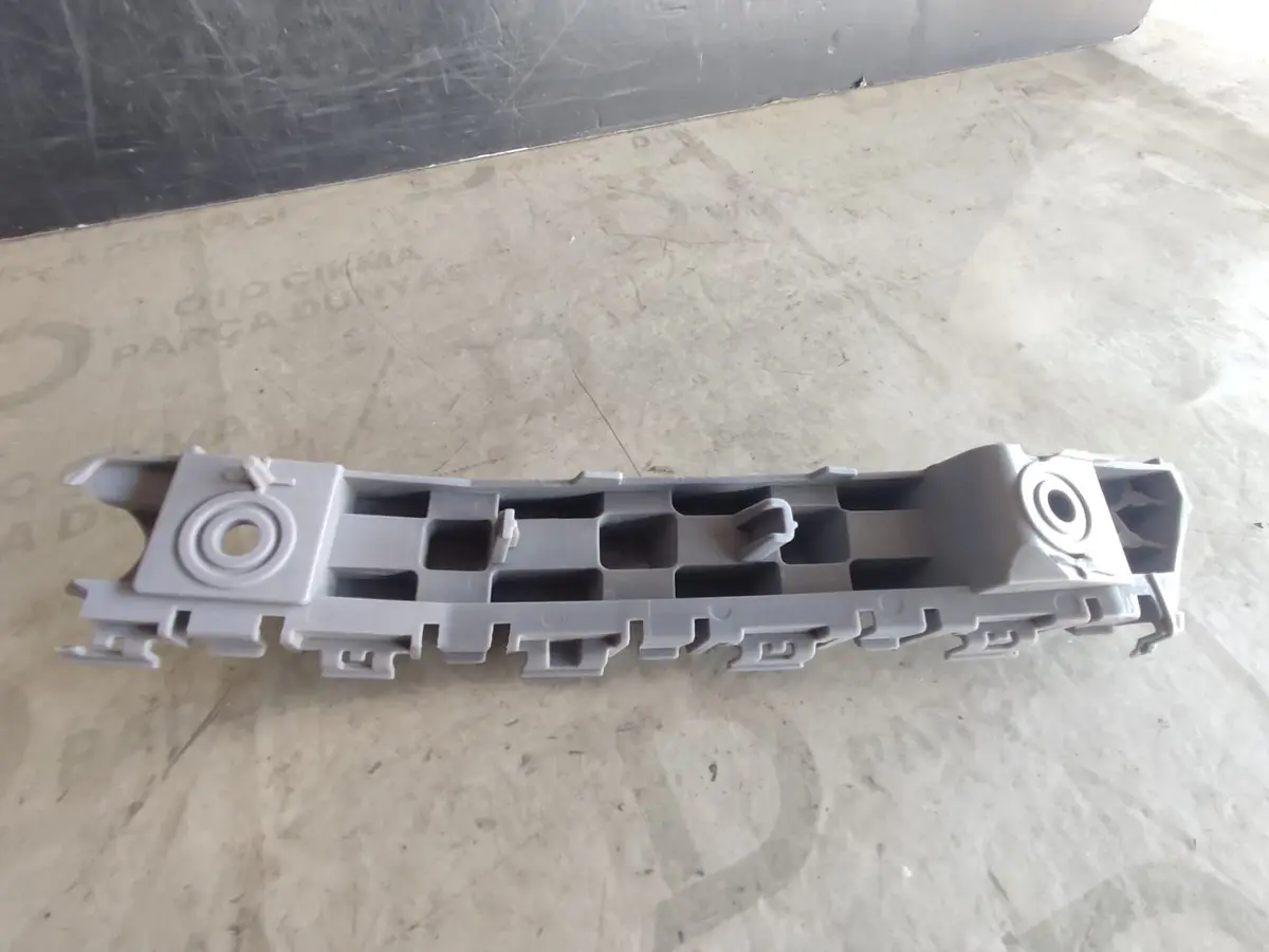 Chery Tıggo 8 Ön Tampon Ayağı Braketi