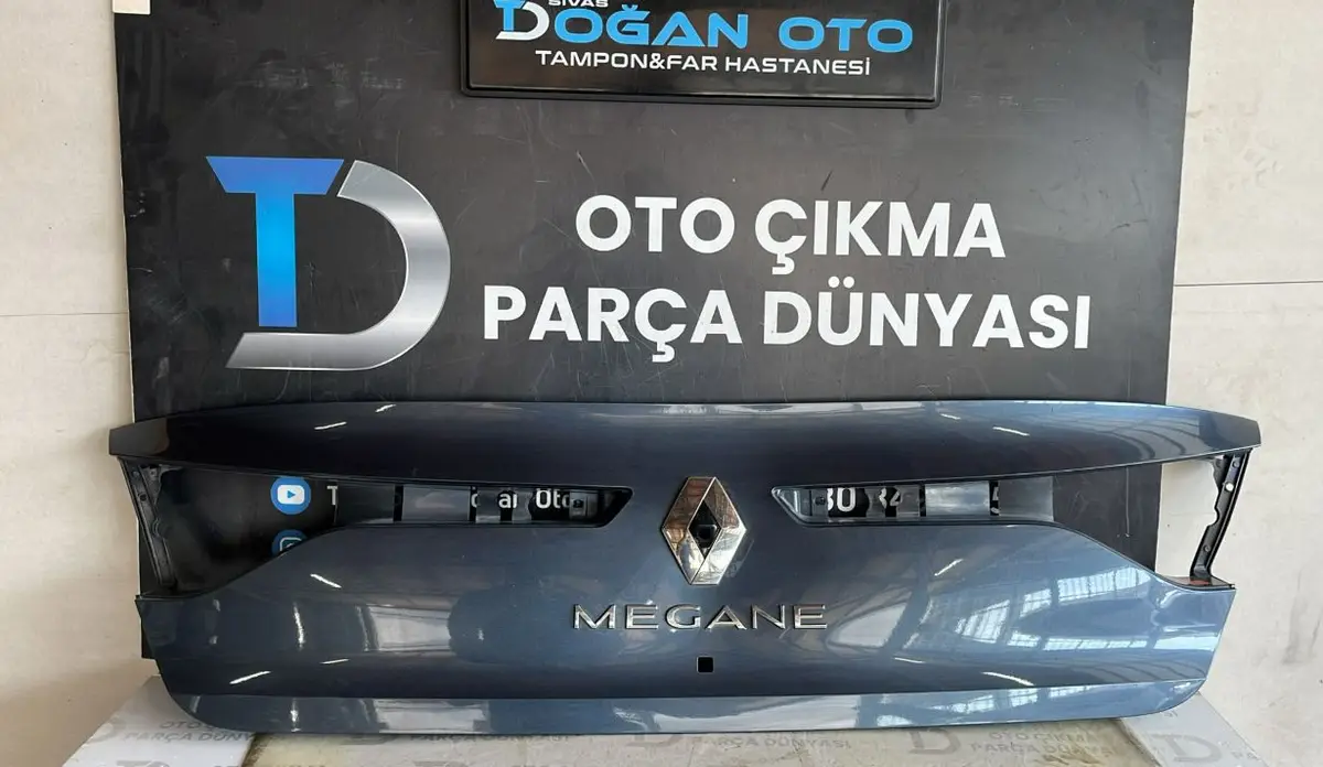 Renault Megan 4 Bagaj Kaplaması Logo Kameralı Gri