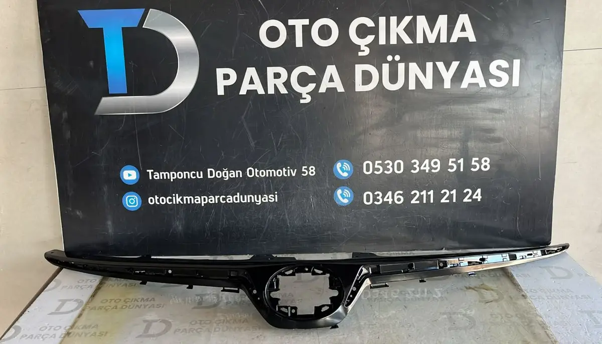 Toyota Corolla Ön Panjur Kaplaması
