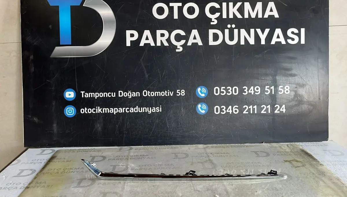 Toyota Corolla Ön Panjur Nikelaj Kaplaması Sağ Sıfır