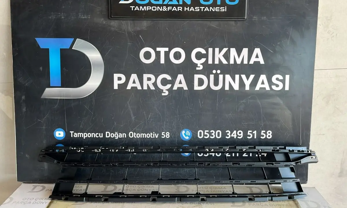 Volkswagen Passat B8 Ön Tampon Alt Izgarası