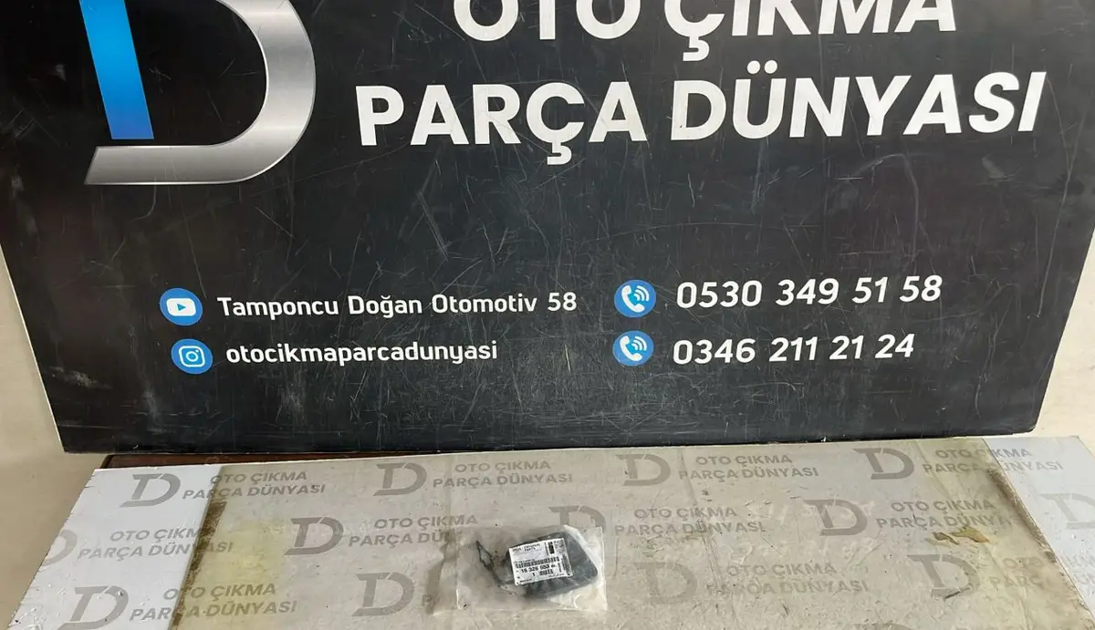 Peugeout 3008 Çeki Demir Kapağı Sıfır