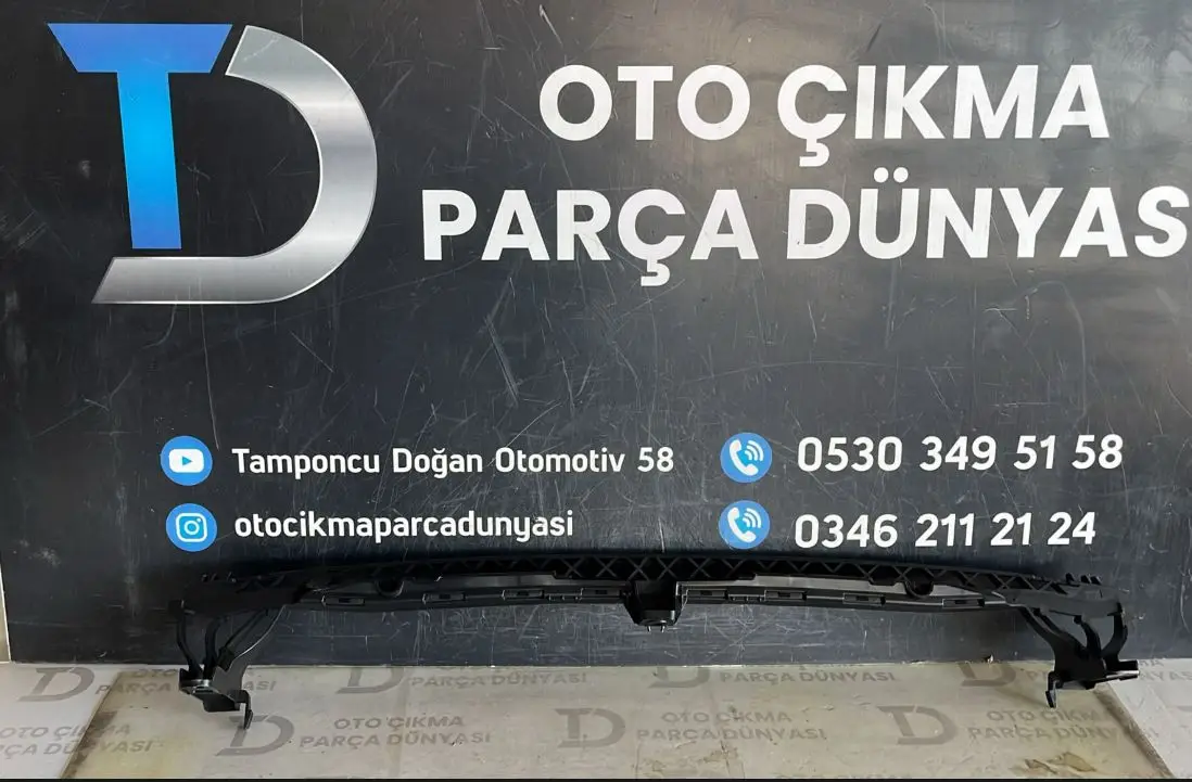 Volkswagen Golf 7 Ön Tampon Orta Braketi Sıfır