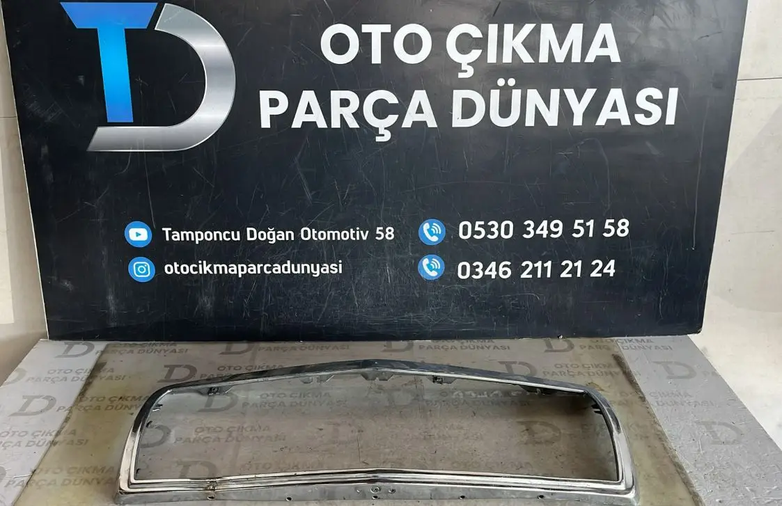 Mercedes W124 Ön Panjur Çerçevesi