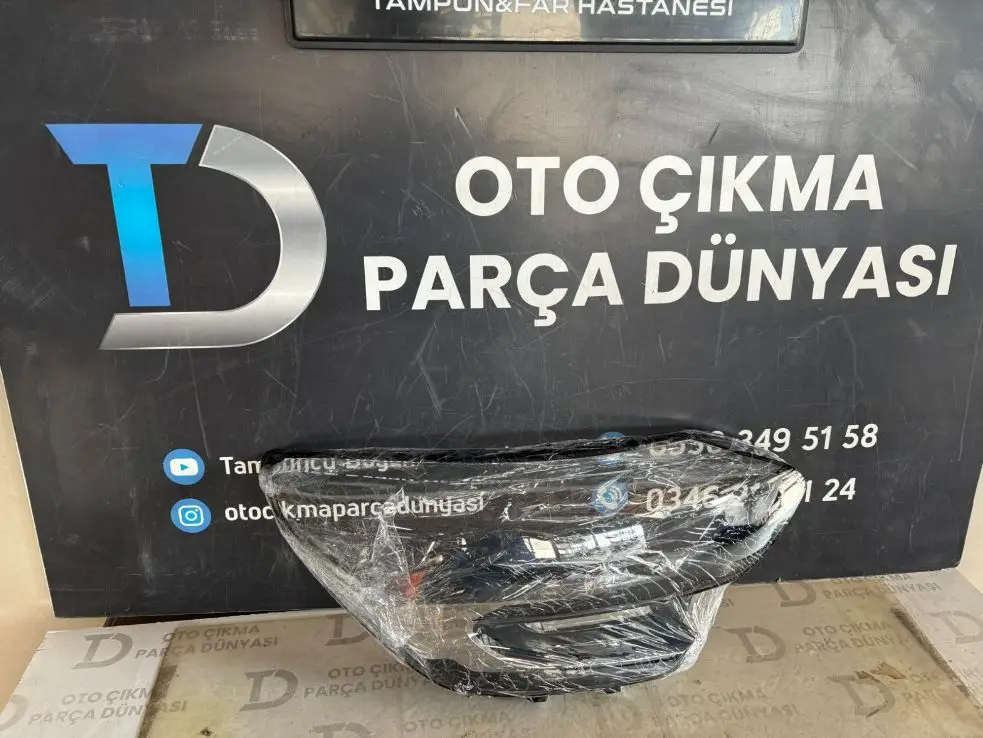 Renault Megane 4 Sağ Far Camı Sıfır (16-20)