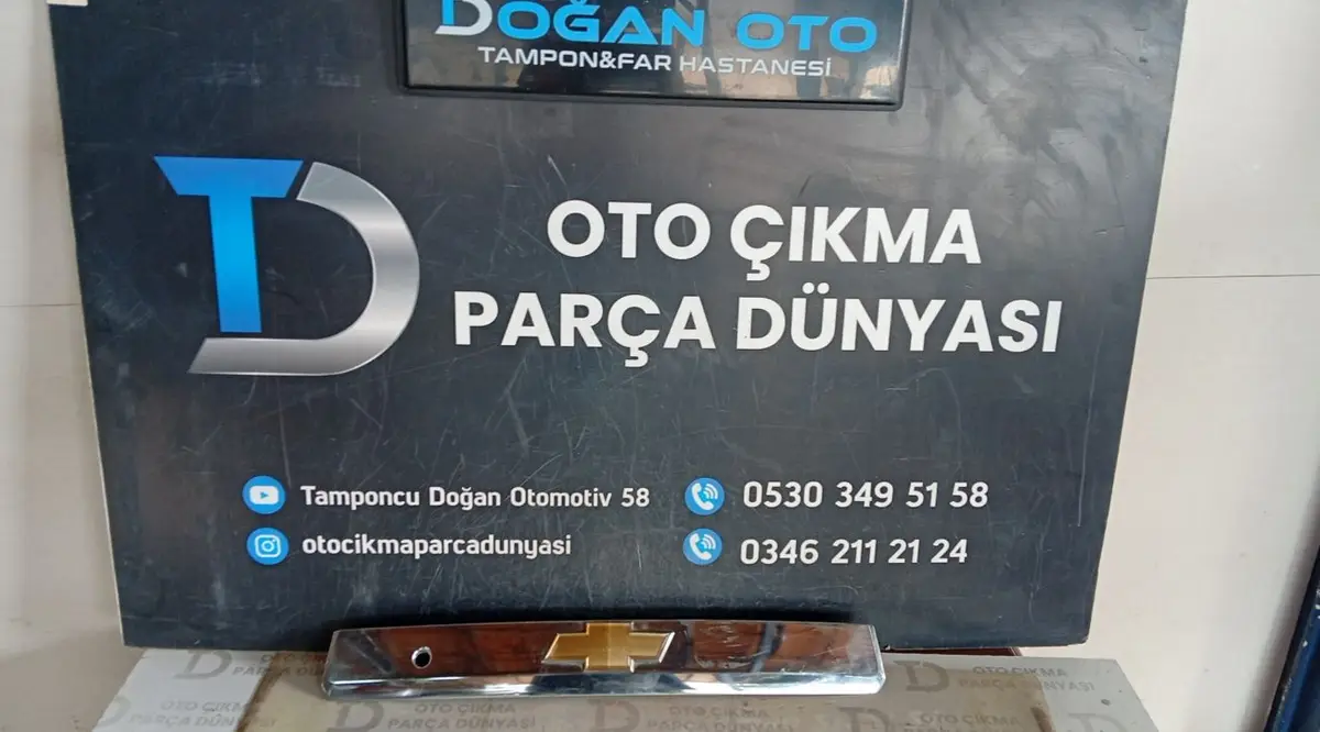 Chevrolet Captiva C100 Arka Bagaj Dış Çıtası Orjinal Çıkma (06-11)