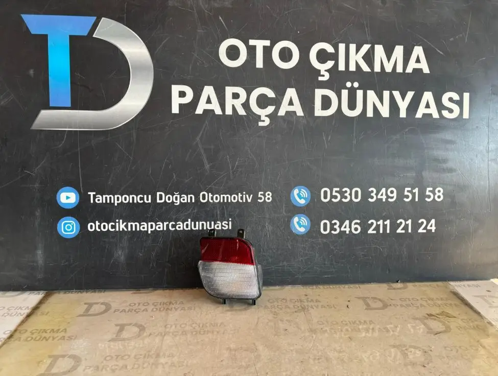 Citroen C4X Sağ Arka Reflektör Orjinal Çıkma (22-26)