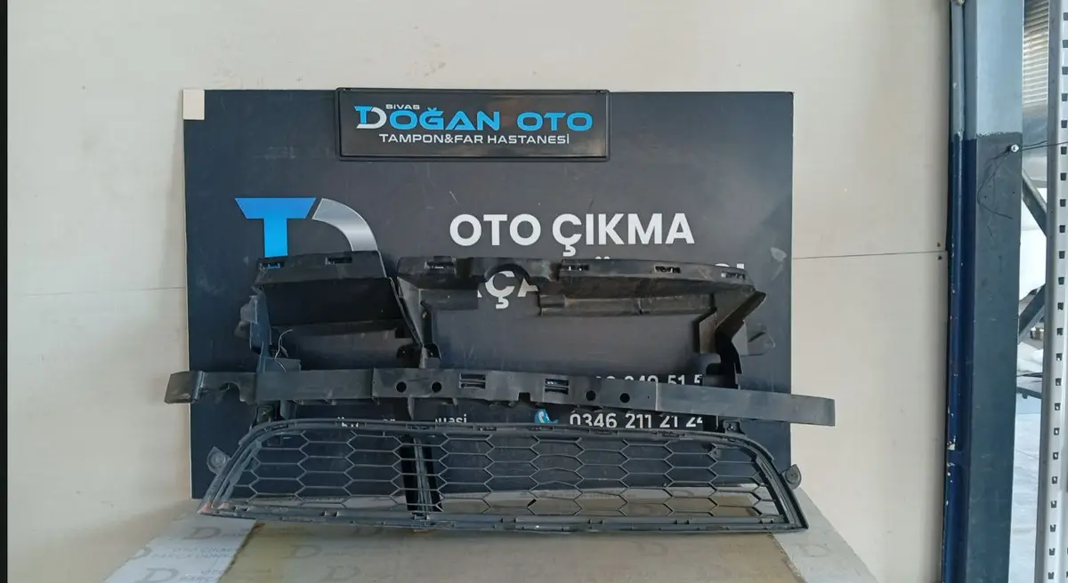 Renualt Dacia Dokker Orta Izgara Orjinal Çıkma (12-21)